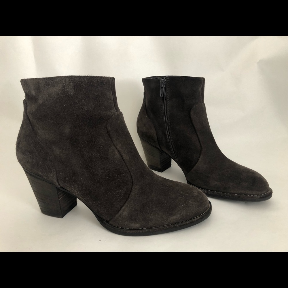 Paul Green neutral brown suede ankle boot with stacked heel size 7